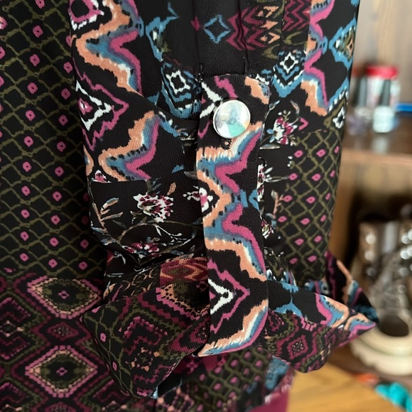 Ladies top - Picture 3 of 4